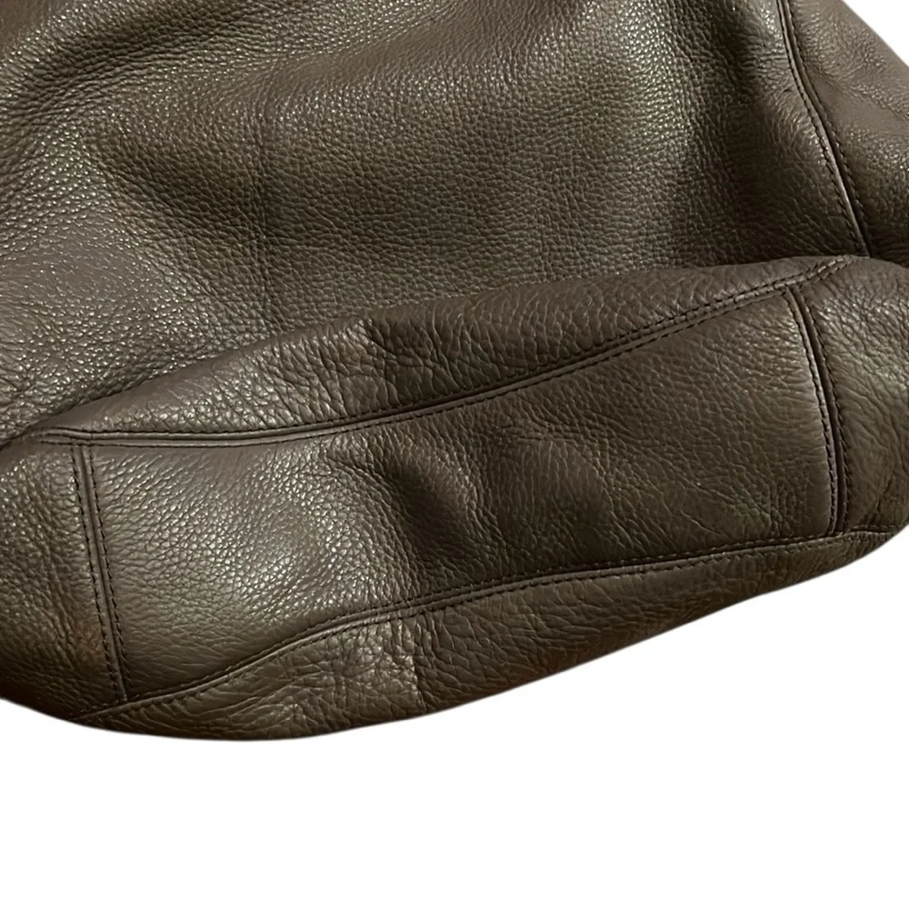 MK Michael Kors Elegant Gray Leather Shoulder Bag
